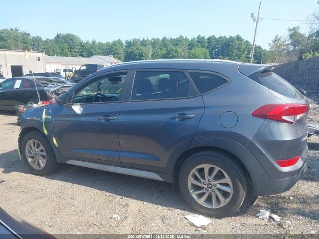 2017 HYUNDAI TUCSON SE 15