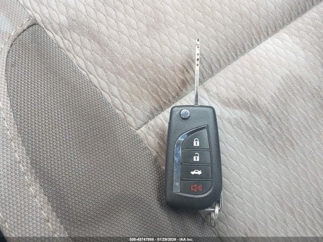 2017 TOYOTA COROLLA LE 11
