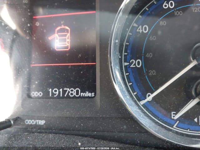 2017 TOYOTA COROLLA LE 15