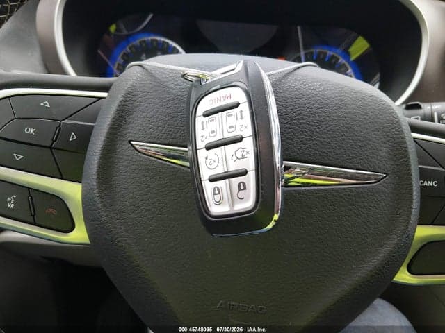 2023 CHRYSLER VOYAGER LX 11