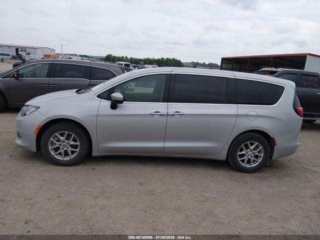 2023 CHRYSLER VOYAGER LX 14