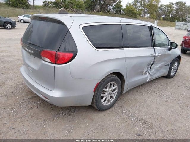 2023 CHRYSLER VOYAGER LX 4