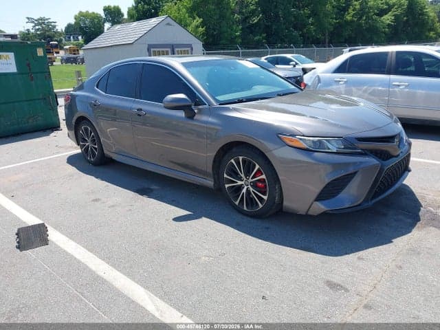 2019 TOYOTA CAMRY SE - 1