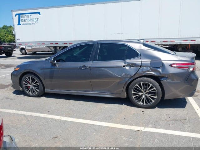 2019 TOYOTA CAMRY SE 14