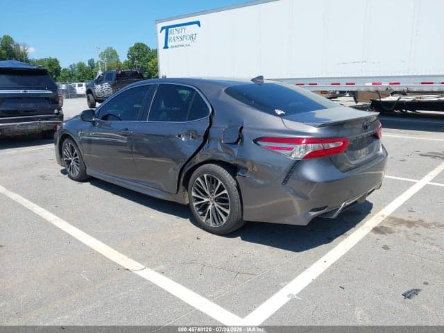 2019 TOYOTA CAMRY SE 3