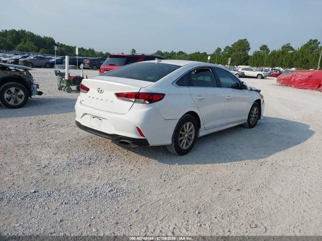2019 HYUNDAI SONATA SE 4