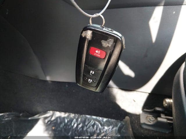 2021 TOYOTA RAV4 XLE 11