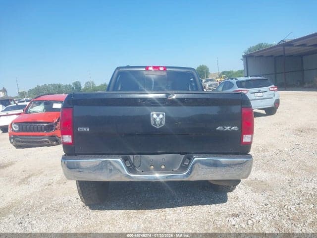 2017 RAM 1500 SLT 4X4 6'4 BOX 16