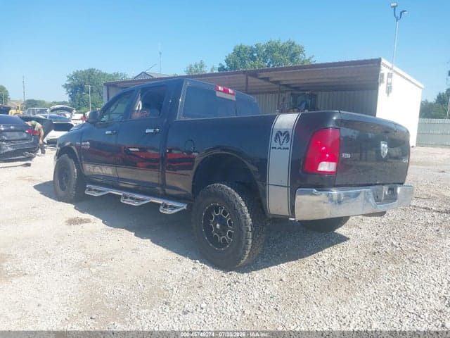 2017 RAM 1500 SLT 4X4 6'4 BOX 3