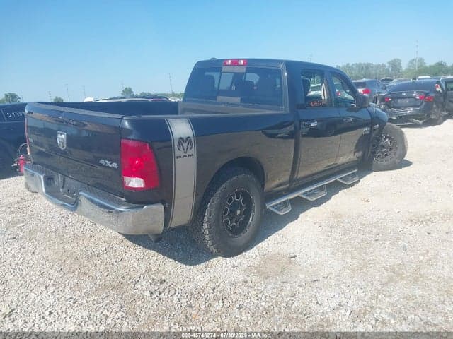 2017 RAM 1500 SLT 4X4 6'4 BOX 4