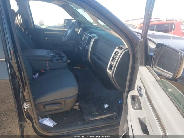 2017 RAM 1500 SLT 4X4 6'4 BOX 5