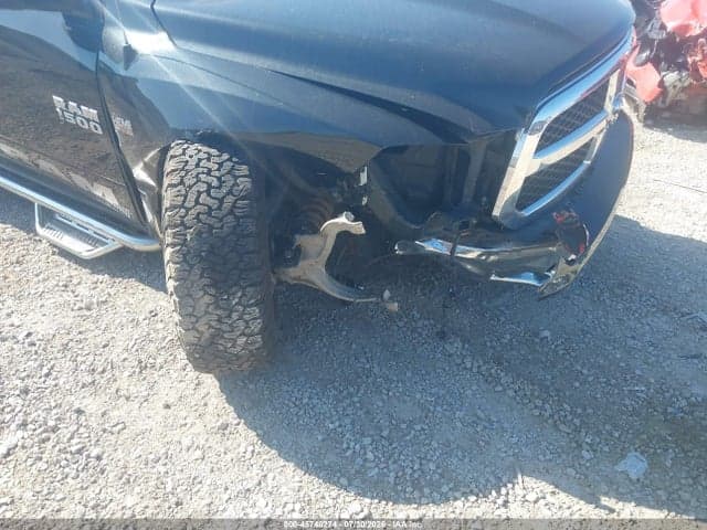 2017 RAM 1500 SLT 4X4 6'4 BOX 6