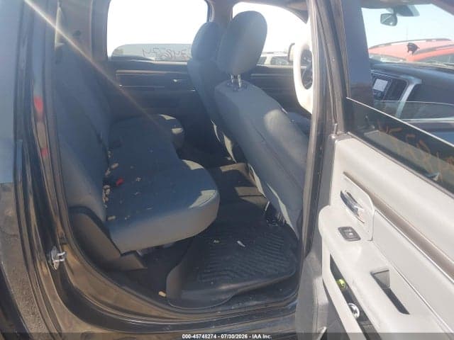 2017 RAM 1500 SLT 4X4 6'4 BOX 8