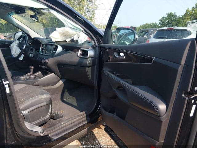 2017 KIA SORENTO 2.4L LX 5