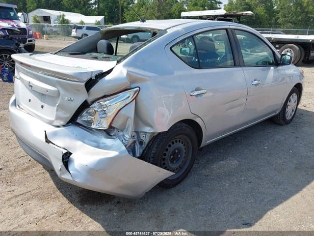 2019 NISSAN VERSA 1.6 SV 4