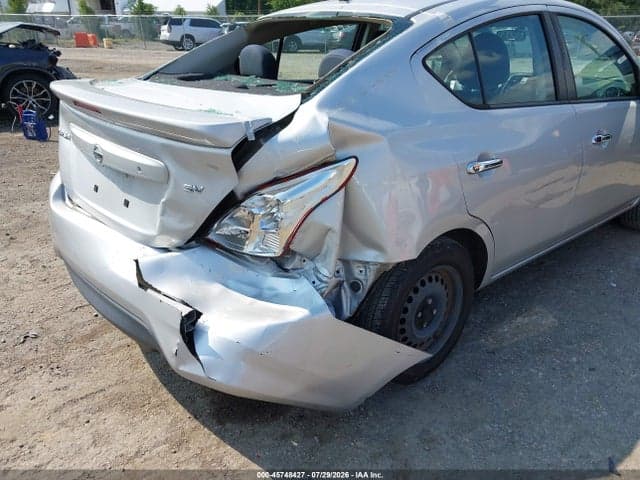 2019 NISSAN VERSA 1.6 SV 6
