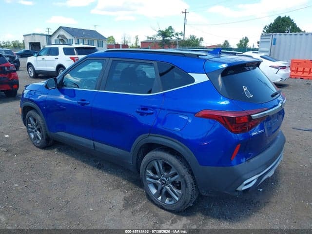 2021 KIA SELTOS S 3