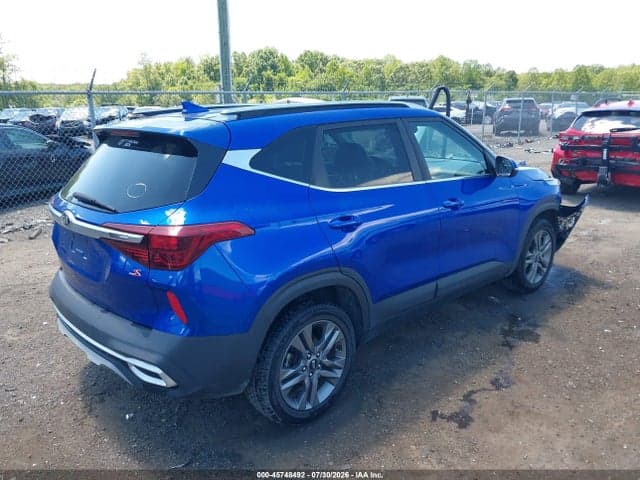 2021 KIA SELTOS S 4
