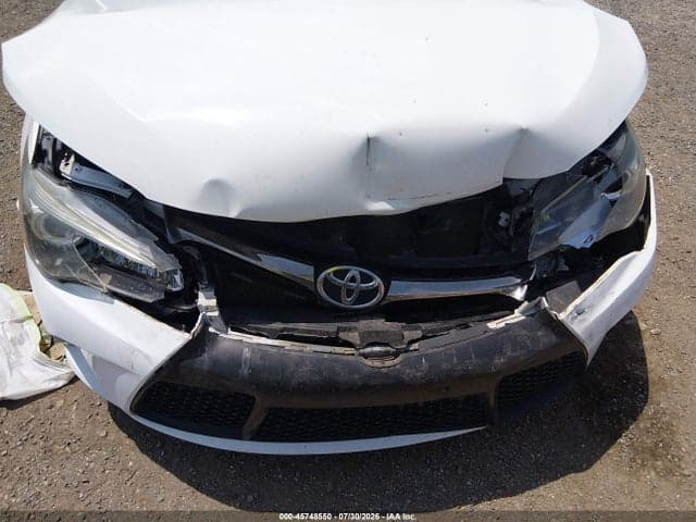 2017 TOYOTA CAMRY SE 6