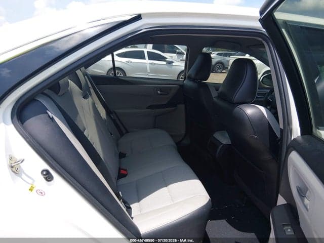 2017 TOYOTA CAMRY SE 8