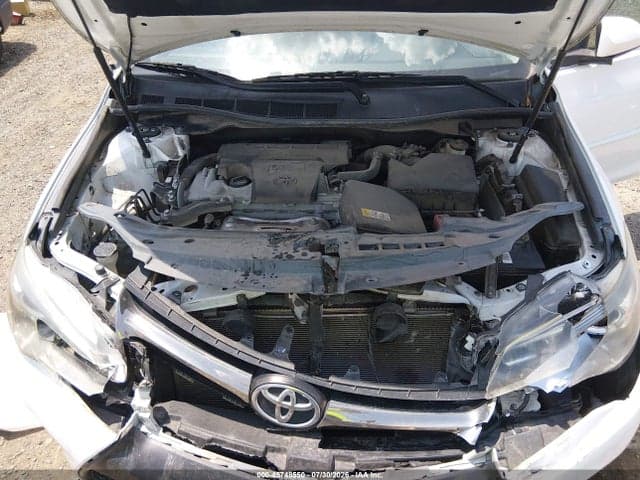 2017 TOYOTA CAMRY SE 10