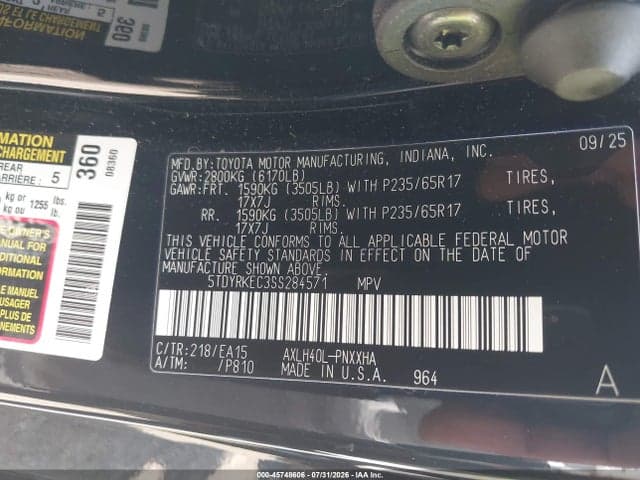 2025 TOYOTA SIENNA XLE 9