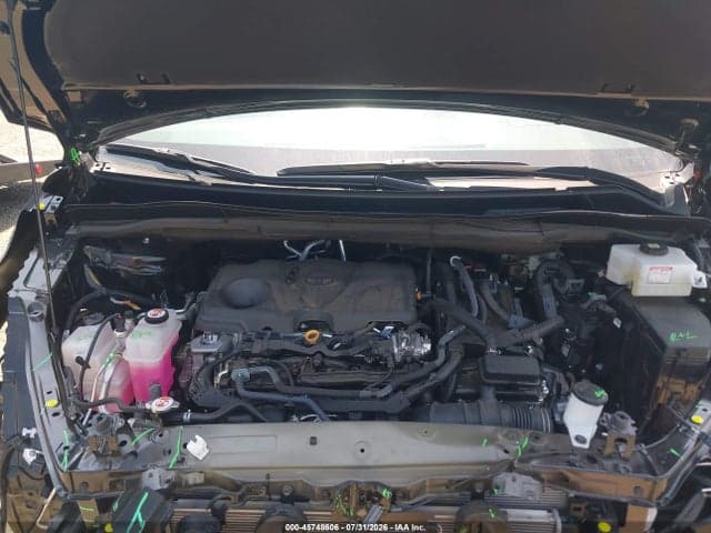 2025 TOYOTA SIENNA XLE 10
