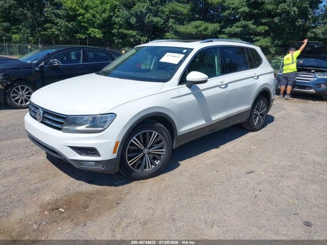 2018 VOLKSWAGEN TIGUAN 2.0T SE/2.0T SEL 2