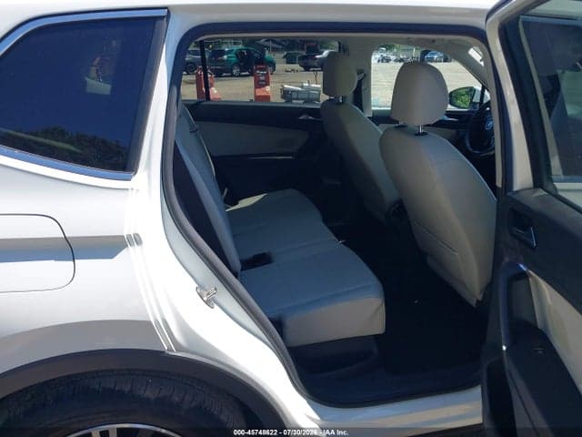2018 VOLKSWAGEN TIGUAN 2.0T SE/2.0T SEL 8