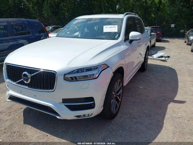 2017 VOLVO XC90 T6 MOMENTUM 2