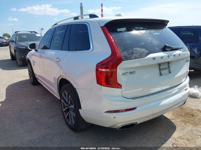 2017 VOLVO XC90 T6 MOMENTUM 3