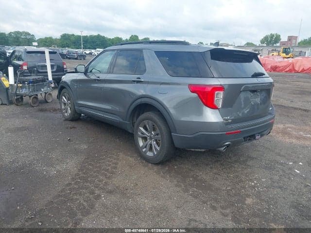 2023 FORD EXPLORER XLT 3