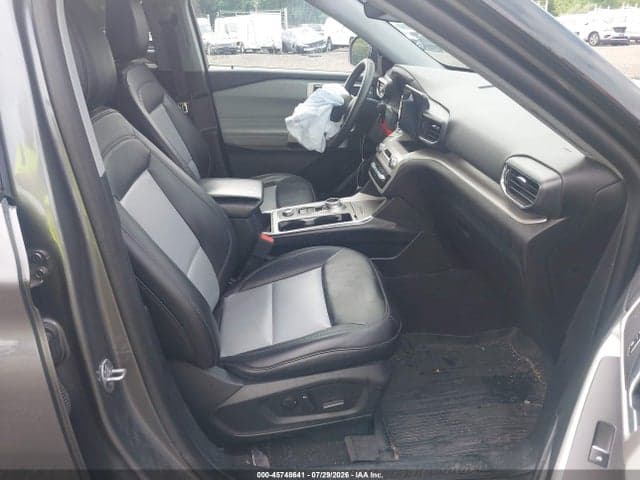 2023 FORD EXPLORER XLT 5