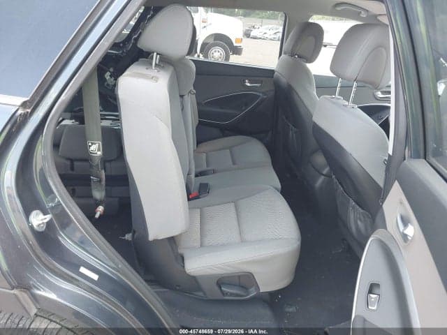 2017 HYUNDAI SANTA FE SE 8