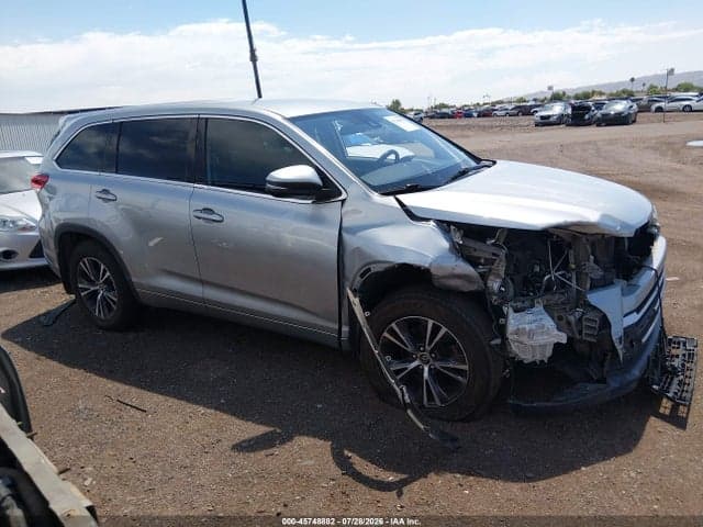 2018 TOYOTA HIGHLANDER LE 13