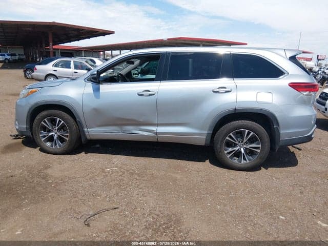 2018 TOYOTA HIGHLANDER LE 14