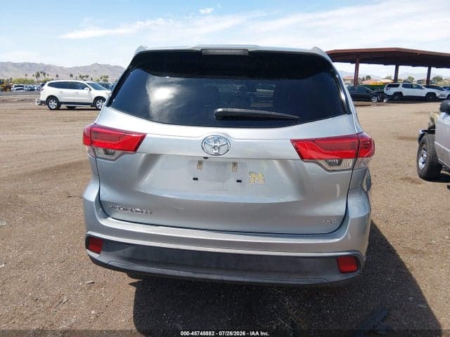 2018 TOYOTA HIGHLANDER LE 16