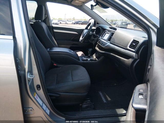 2018 TOYOTA HIGHLANDER LE 5