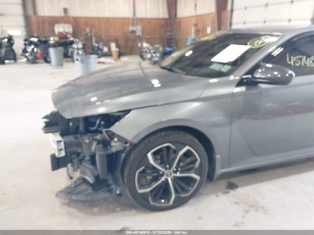2025 NISSAN ALTIMA SR FWD 19