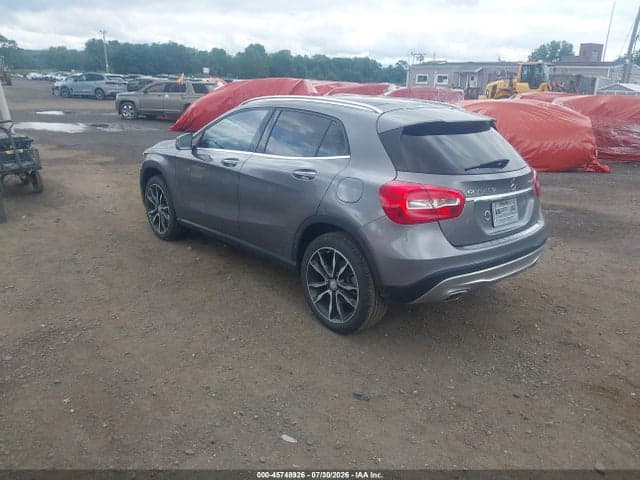 2017 MERCEDES-BENZ GLA 250 4MATIC 3