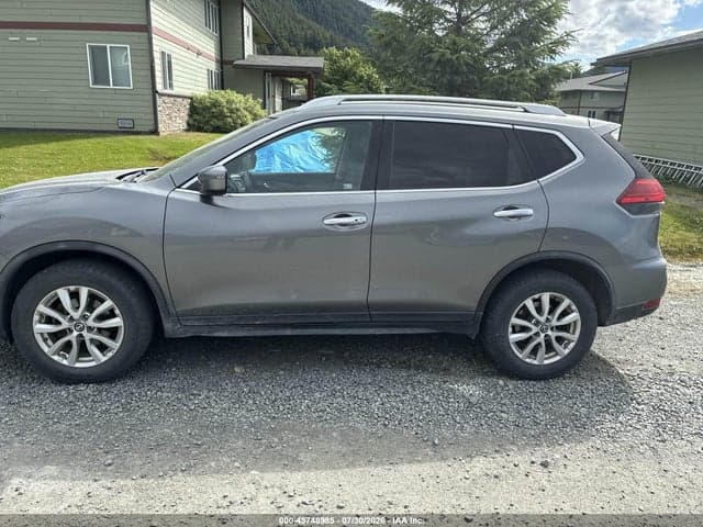 2017 NISSAN ROGUE SV 13