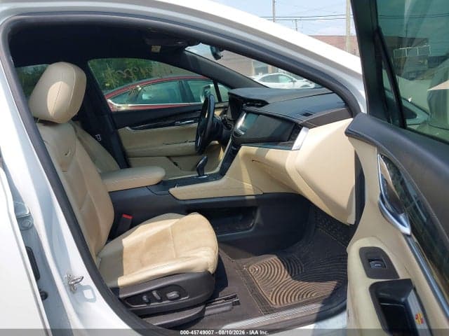 2017 CADILLAC XT5 5