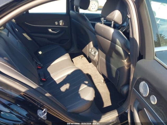 2017 MERCEDES-BENZ E 300 4MATIC 8