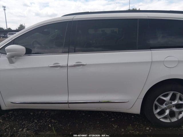 2017 CHRYSLER PACIFICA TOURING-L 14
