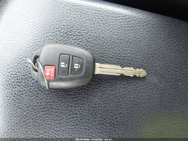 2017 TOYOTA RAV4 LE 11
