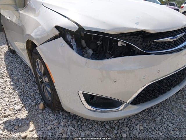 2019 CHRYSLER PACIFICA TOURING L PLUS 6