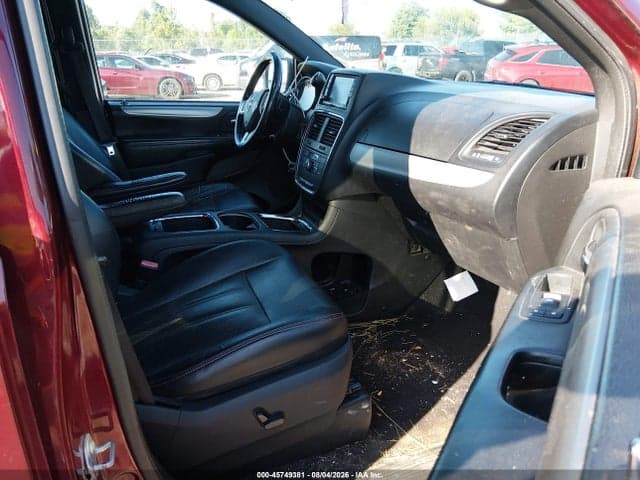 2017 DODGE GRAND CARAVAN GT 5