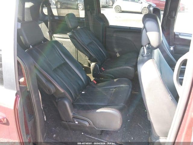 2017 DODGE GRAND CARAVAN GT 8