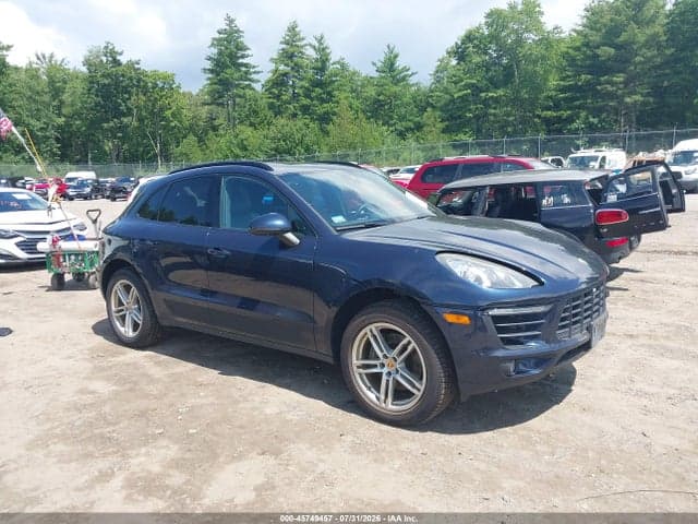 2017 PORSCHE MACAN - 1