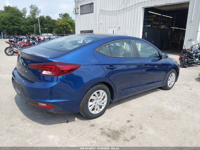 2020 HYUNDAI ELANTRA SE 4